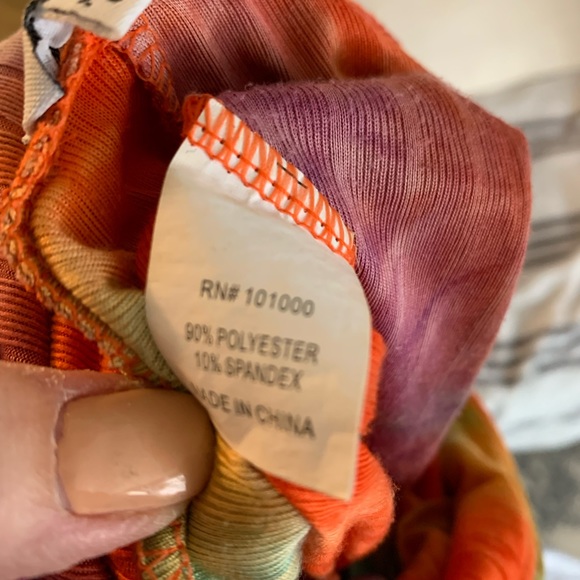 The best tie dye yoga pants ever. Vivid tiedye made out of polyester Spandex - Picture 4 of 4